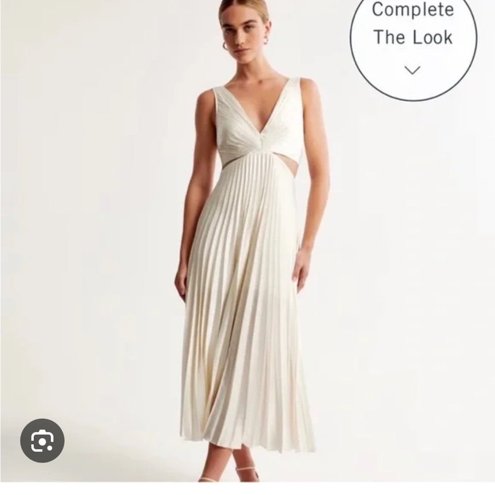 Abercrombie & Fitch Giselle Pleated Maxi Dress